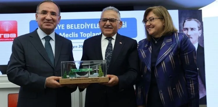 BAŞKAN BÜYÜKKILIÇ İLE BÜYÜKŞEHİR, 1 YILDA 11 ÖDÜL ALDI