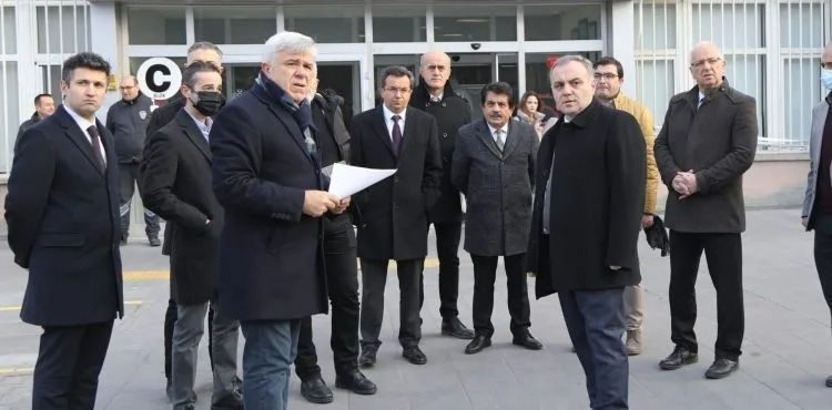 Rektör Altun, Hastane Bölgesinde Planlanan İyileştirme Çalışma Alanını Yerinde İncelediErciyes Üniversitesi (ERÜ) Rektörü Prof. Dr. Fatih Altun, Tıp Fakültesi Hastanelerinde yapılması planlanan iyile