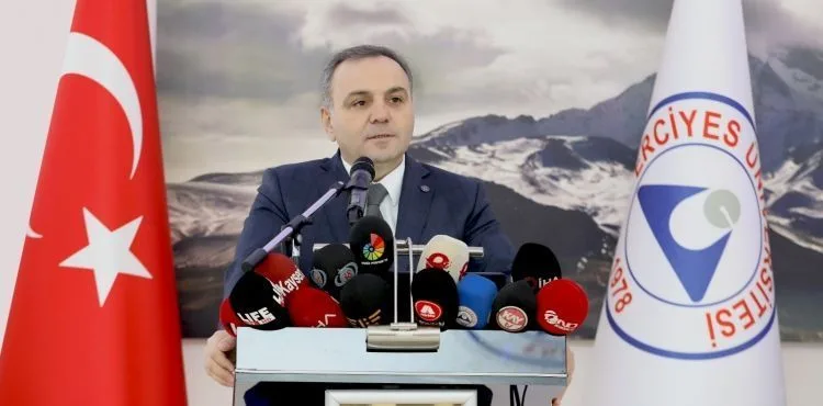 ERÜ Rektörü Prof. Dr. Fatih Altun, Gazetecilerle Bir Araya Geldi