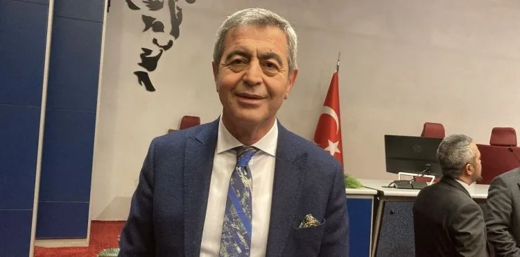 İYİ Parti’li Yücel: “Mülteciler gitmek isterse sınıra kadar 5 otobüs verebilirim”