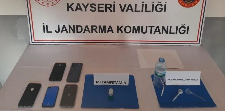 Uyuşturucu madde operasyonunda 2 tutuklama