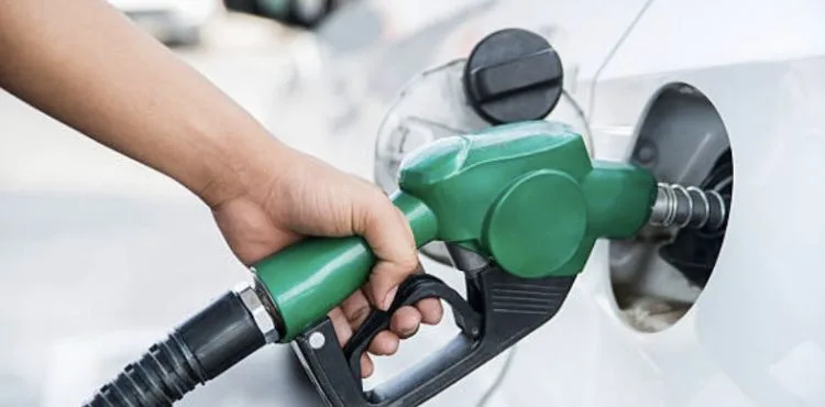 Benzine 79 kuruş zam bekleniyor