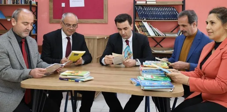 YAHYALI BELEDİYESİ KÖY OKULLARINA 5000 KİTAP DAĞITTI