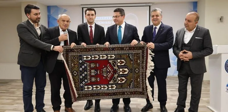 PROF. DR. RUHİ ERSOY YAHYALI’DA KONFERANS VERDİ