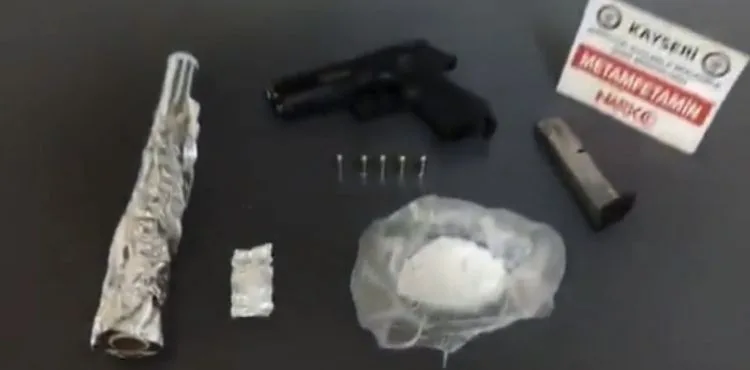 Uyuşturucu tacirine şok baskın