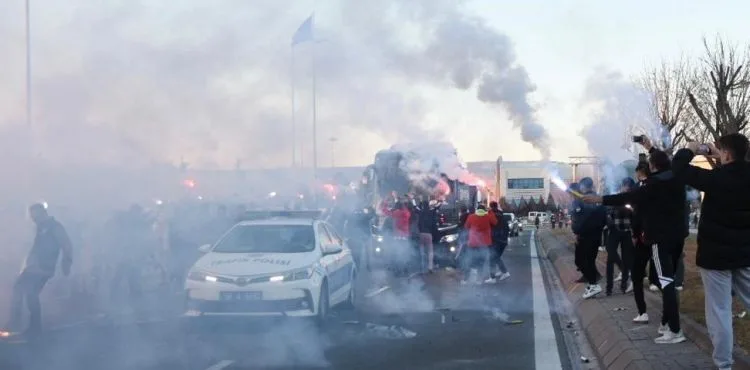 Beşiktaş, Kayseri’ye geldi
