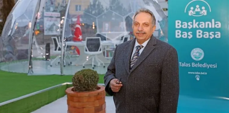 ŞEFFAF ODA ‘1’ YAŞINDA