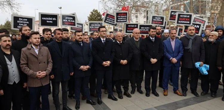 İSVEÇ'TE KUR'AN-I KERİM'İN YAKILMASI YAHYALI’DA PROTESTO EDİLDİ