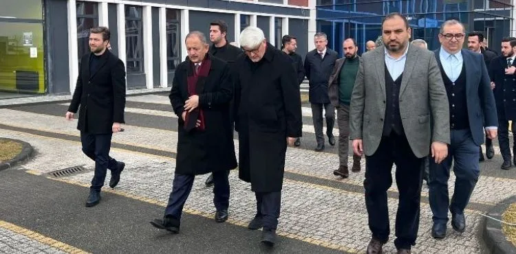 Sayın Mehmet ÖZHASEKİ Özel Atlas Altınoluk Kız Koleji Okulunu ziyaret etti