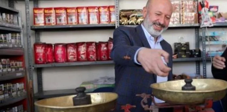 BAŞKAN ÇOLAKBAYRAKDAR; “HER ZAMAN ESNAFIMIZIN YANINDAYIZ”