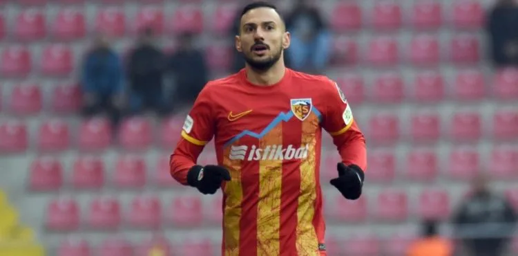 Kayserisporlu Onur Bulut’un Fenerbahçe anlaştığı iddia edildi
