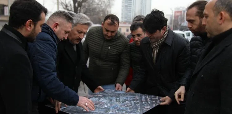 Başkan Dr. Palancıoğlu: “YAPTIĞIMIZ ÇALIŞMALARLA BU YAZ FARKLI BİR HUNAT MAHALLESİ OLACAK”