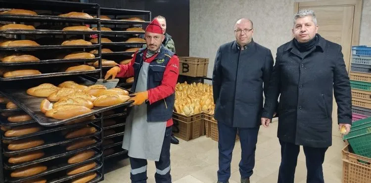 BÜNYAN TEK YÜREK OLDU FIRINLAR DEPREM BÖLGELERİ İÇİN 2 GÜNDÜR ARALIKSIZ ÜRETİM YAPIYOR