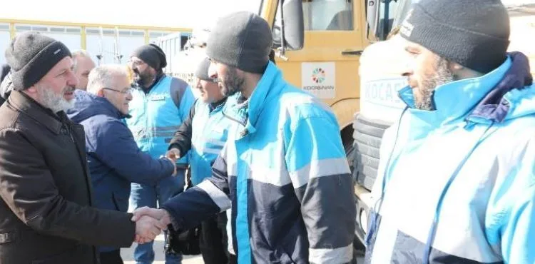 BAŞKAN ÇOLAKBAYRAKDAR, “TÜM İMKANLARIMIZ İLE DEPREM BÖLGELERİNDEYİZ”