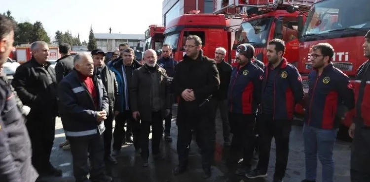 BÜYÜKKILIÇ’TAN, DEPREM BÖLGESİNDE KAHRAMAN İTFAİYE ERLERİNE ZİYARET