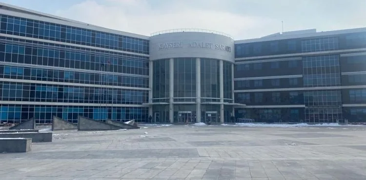 Aynı daireyi birden fazla kişiye satan şahsın yargılanmasına devam edildi