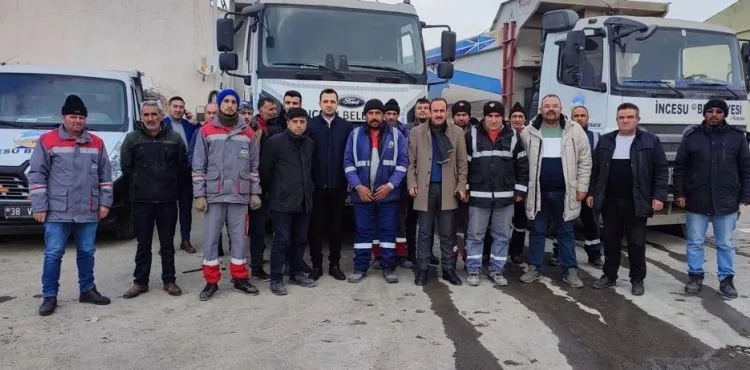 İncesu Belediyesi ekipleri, Serinyol’da enkaz kaldırma ve temizlik yapıyor