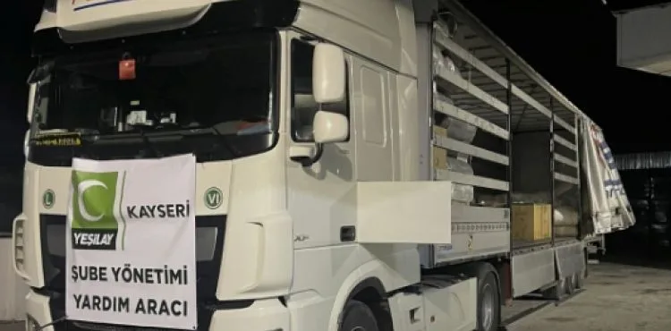 KAYSERİ YEŞİLAY ŞUBESİ DEPREM BÖLGESİNDE YARALARI SARIYOR