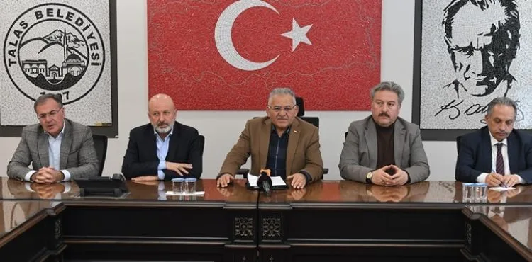 BÜYÜKKILIÇ’TAN BAŞKANLARLA DEPREM KOORDİNASYON TOPLANTISI