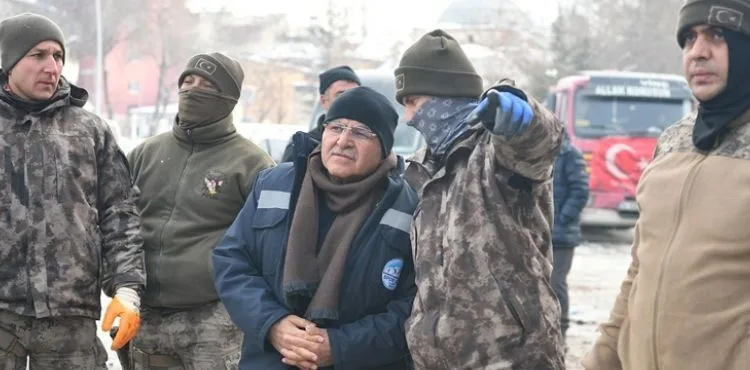 BAŞKAN BÜYÜKKILIÇ: “KAYSERİ’DEN DEPREM BÖLGESİNE AKIN ETTİK”