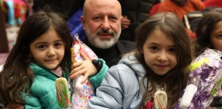 BAŞKAN ÇOLAKBAYRAKDAR; “BU ZOR GÜNLERİ, HER BİRLİKTE EL ELE GÖNÜL GÖNÜLE AŞACAĞIZ”