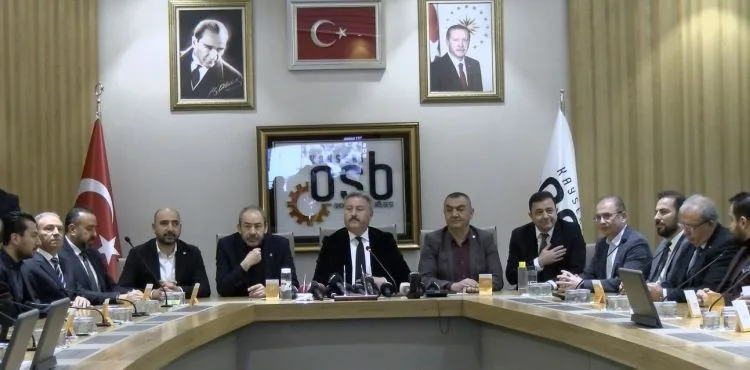 Kayseri’den deprem bölgesine 600 TIR gönderildi