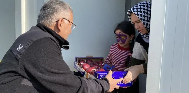 BAŞKAN BÜYÜKKILIÇ VE BÜYÜKŞEHİR MECLİS ÜYELERİNDEN KONTEYNER KENT’E ZİYARET