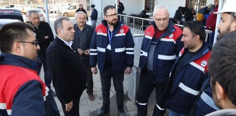 Rektör Altun, Kahramanmaraş’ta Hasar Tespit Çalışması Yapan Öğretim Üyelerinden Bilgiler Aldı