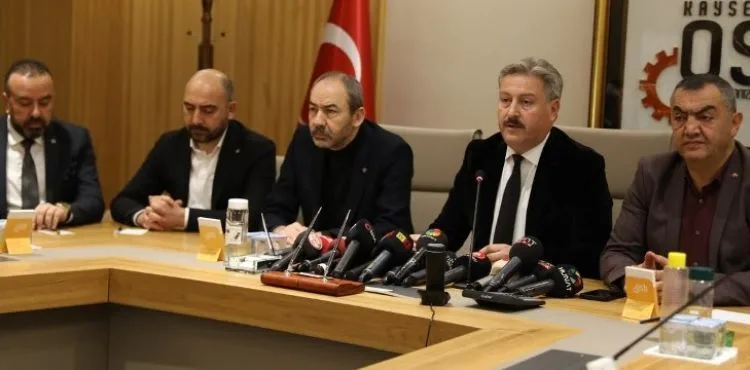 KAYSERİ’DE İŞBİRLİĞİ VE DAYANIŞMANIN EN GÜZEL ÖRNEĞİ: “DEPREM KOORDİNASYON MERKEZİ”