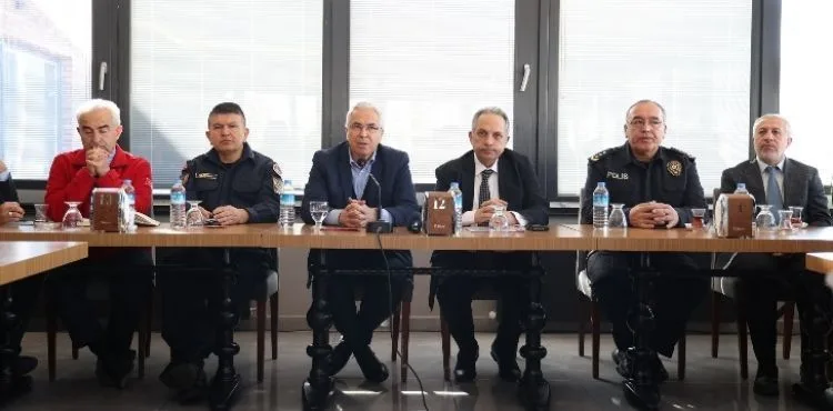 MUHTARLAR TOPLANTISINDA GÜNDEM DEPREM