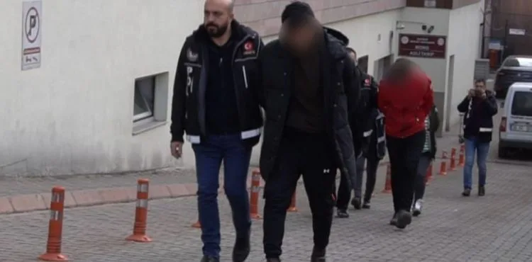 Gözaltına alınan 3 zehir taciri adliyeye sevk edildi