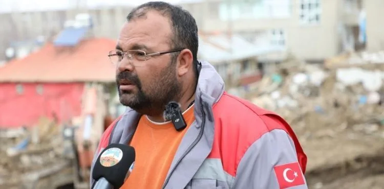 Depremin vurduğu Ericek'te yaralar sarılıyor