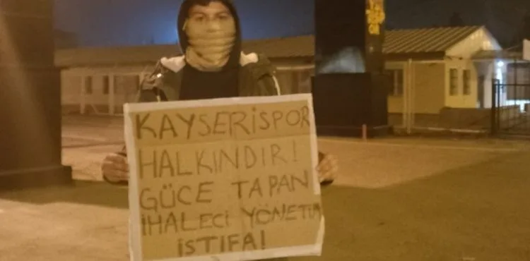 Kayserispor’dan yapılan açıklamaya pankartlı tepki