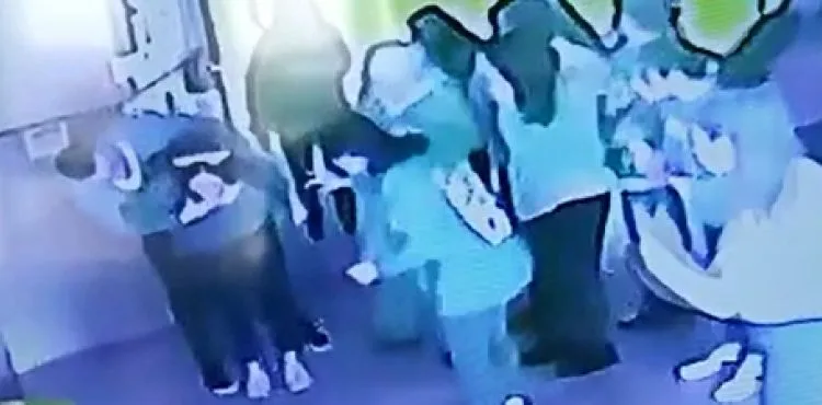 Boğulan öğrenciye, öğretmeninin müdahalesi kamerada