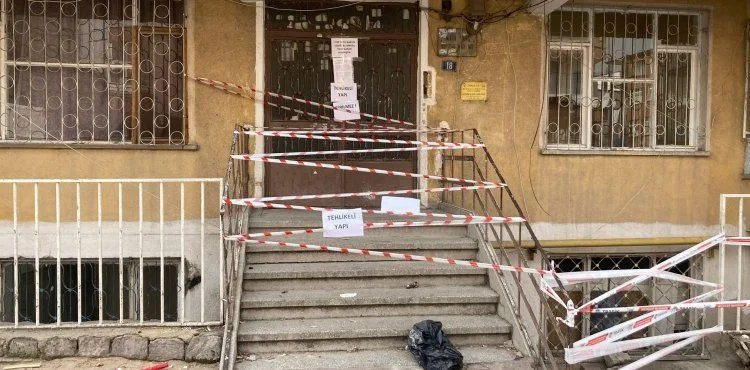 Kayseri’de ağır hasarlı bina kısa süre içinde yıkılacak