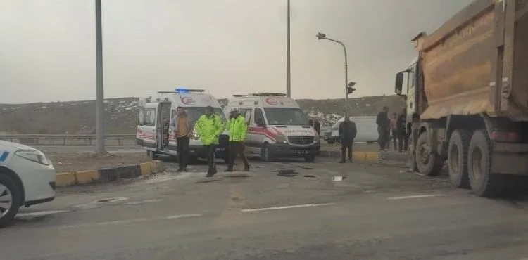 Kayseri-Malatya yolunda kaza: 2’si ağır, 4 yaralı