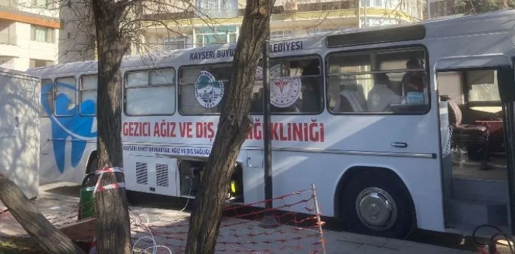 Büyükşehir Gezici Ağız Ve Diş Sağlığı Kliniği’nden Deprem Bölgesinde Binlerce Vatandaşa Hizmet