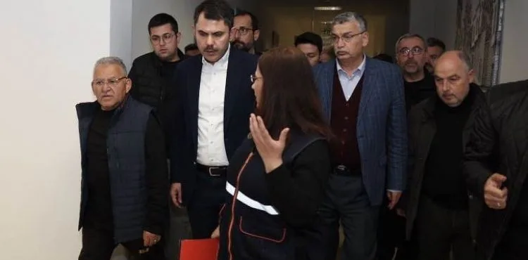 BAKAN KURUM VE BAŞKAN BÜYÜKKILIÇ DEPREM BÖLGESİNDE ÇALIŞMALARI DEĞERLENDİRDİ