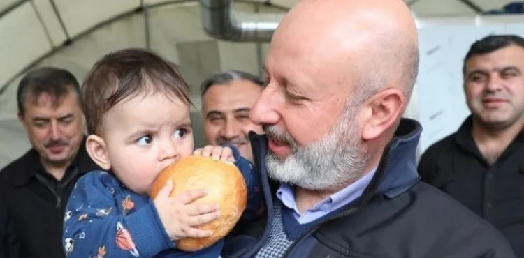 BAŞKAN ÇOLAKBAYRAKDAR; “DEPREMZEDE ÇOCUKLARIMIZIN MUTLULUĞU, UMUT DOLU GELECEKTİR”