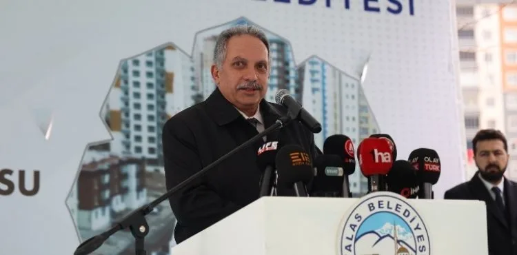 TALAS BÜYÜKPERDAH CAMİİ YOĞUN KATILIMLA AÇILDI