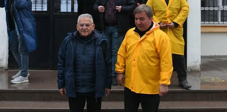 BAŞKAN BÜYÜKKILIÇ’TAN, ELBİSTAN KAYMAKAMI YILDIZ’A ‘KARDEŞLİK DAYANIŞMASI’ ZİYARETİ