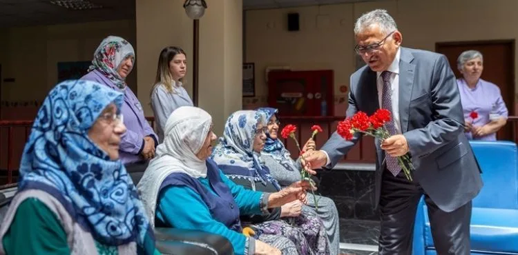 BÜYÜKKILIÇ: “DUA KAYNAĞI YAŞLI ÇINARLARIMIZIN, YAŞLILARA SAYGI HAFTASI’NI KUTLUYORUM”