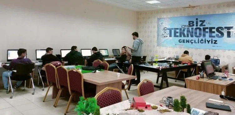 KAYSERİ BÜYÜKŞEHİR, TEKNOFEST GENÇLİĞİ YETİŞTİRİYOR