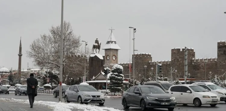 Kayseri’ye kış geri geliyor