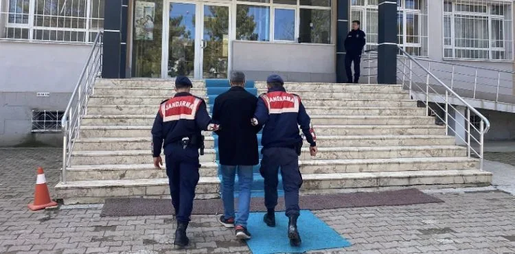 Firari şüpheli seyahat otobüsünde yakalandı