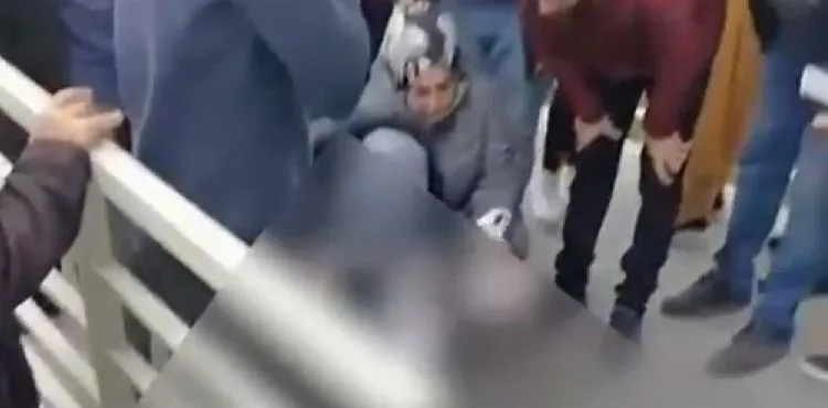 Şehir Hastanesi önünde tramvay yayaya çarptı