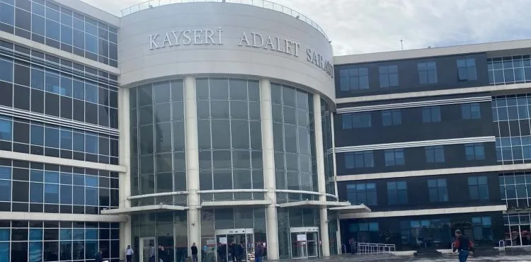 Evinin balkonundan ateş ederek bir kişiyi yaralayan şahsa 4 yıl 5 ay 20 gün hapis