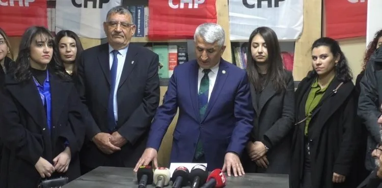 CHP Kayseri Milletvekili Aday Adayı Zeki Gümüş, seçim ofisi açtı