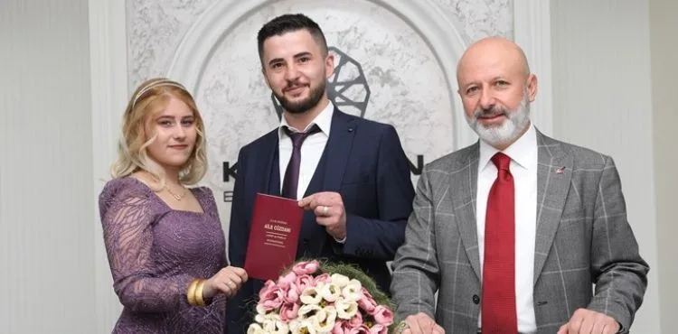 BAŞKAN ÇOLAKBAYRAKDAR; “ÇİFTLER, MUTLU BAŞLANGIÇLARINA YENİ NİKAH SALONUNDA ‘EVET’ DİYECEK”