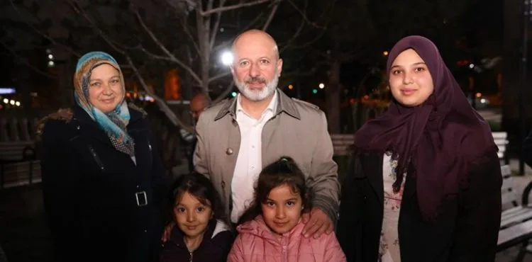 BAŞKAN ÇOLAKBAYRAKDAR; “KENDİ ÖZ İMKÂNLARIYLA KENTSEL DÖNÜŞÜM YAPAN BELEDİYEYİZ”
